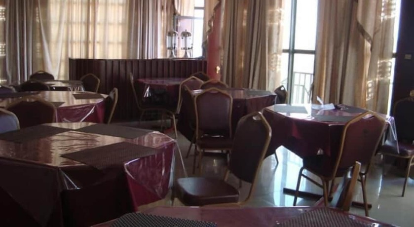 Imagen del bar/restaurante del Hotel DV Apartment. Foto 3