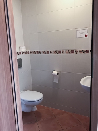 Imagen de la habitación del Hotel DW Albatros Medical Spa. Foto 16