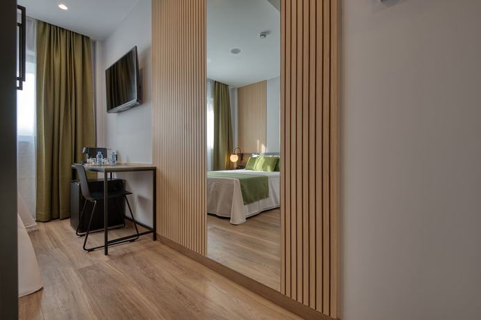 Imagen de la habitación del Hotel DWO Colours Alcalá. Foto 11