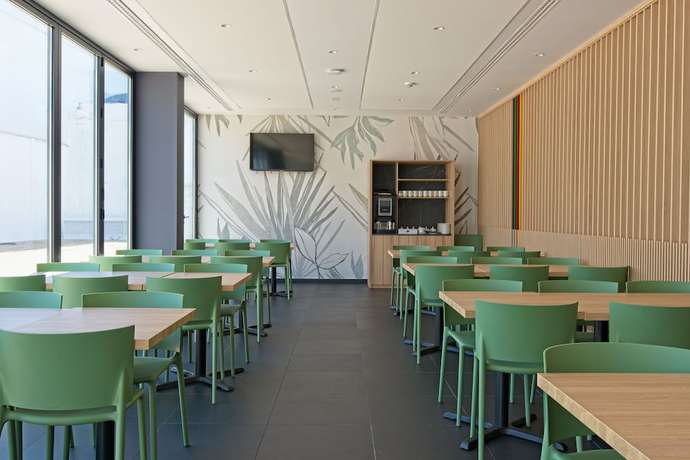 Imagen del bar/restaurante del Hotel DWO Colours Alcalá. Foto 4