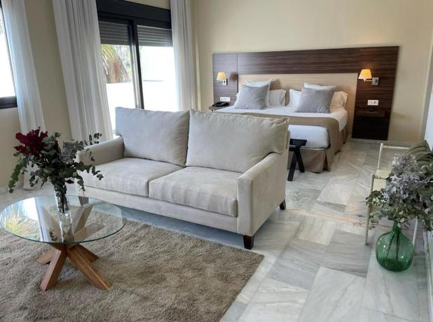 Imagen de la habitación del Hotel DWO Finca Los Abetos. Foto 4