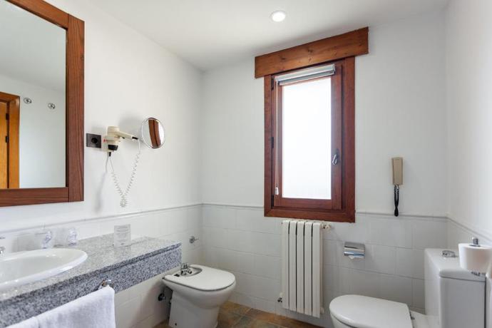 Imagen de la habitación del Hotel DWO Rioja Wine. Foto 4