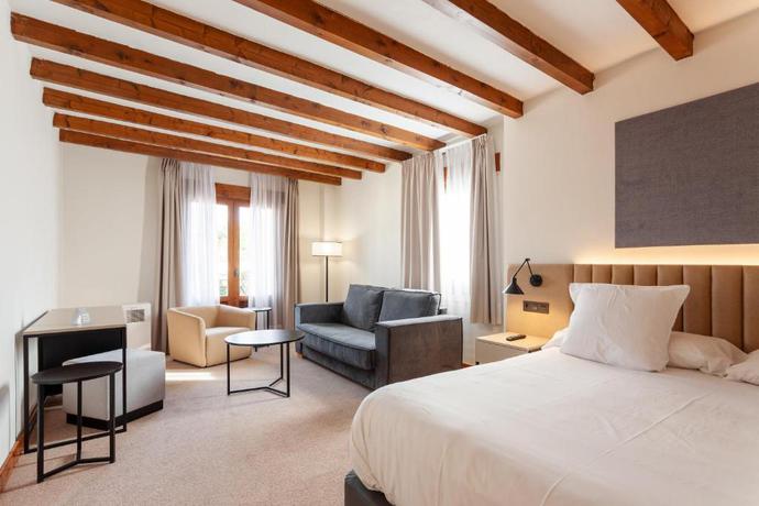 Imagen de la habitación del Hotel DWO Rioja Wine. Foto 7