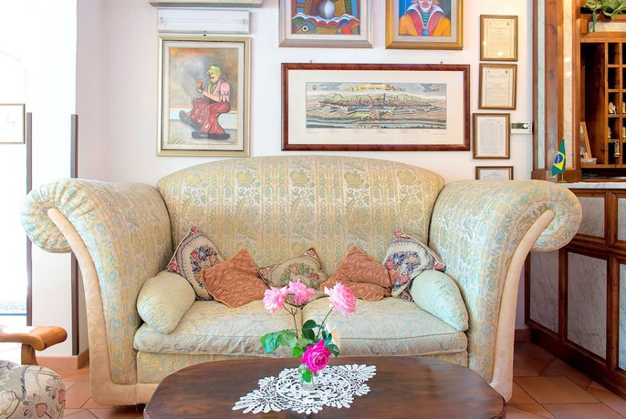 Imagen de los interiores del Hotel Da Carlos. Foto 16