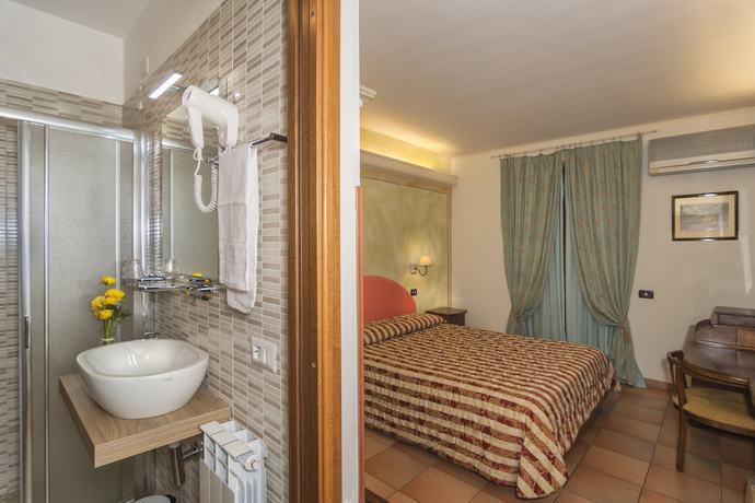 Imagen de la habitación del Hotel Da Carlos. Foto 4