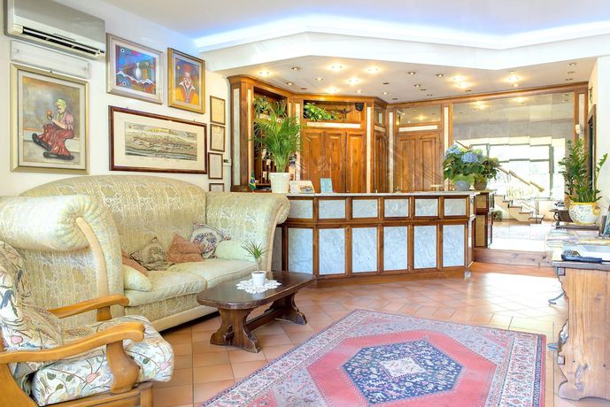 Imagen de los interiores del Hotel Da Carlos. Foto 18