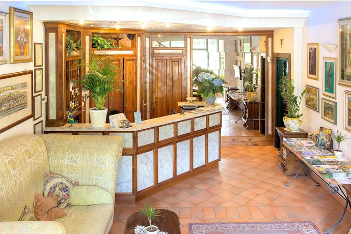 Imagen de los interiores del Hotel Da Carlos. Foto 19