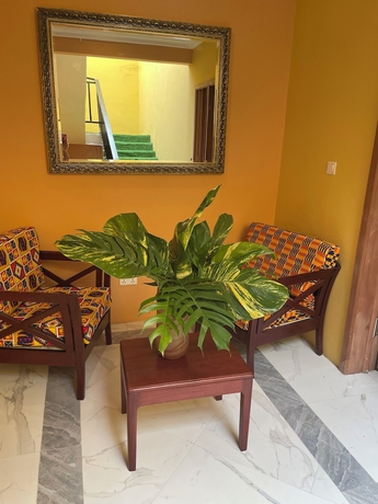 Imagen de los interiores del Hotel Da Palm inn. Foto 16