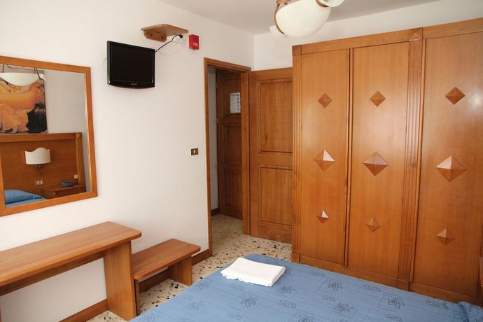 Imagen de la habitación del Hotel Da Remo. Foto 13