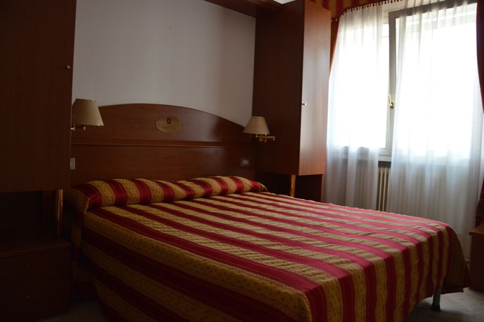 Imagen de la habitación del Hotel Da Tito. Foto 7