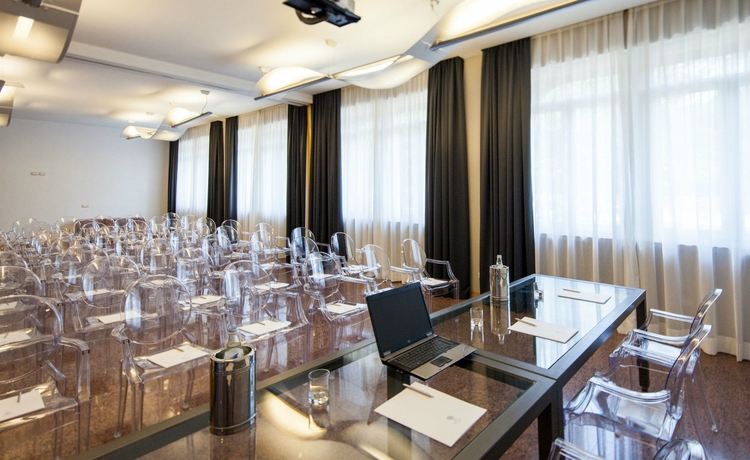 Imagen de los interiores del Hotel Da Vinci, Milán. Foto 6