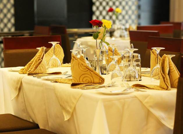 Imagen del bar/restaurante del Hotel Daamat. Foto 2