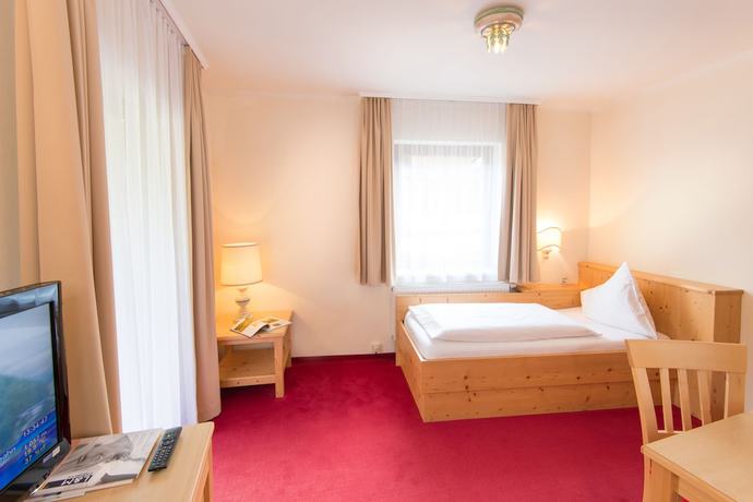 Imagen de la habitación del Hotel Dachstein. Foto 14