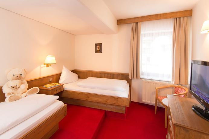 Imagen de la habitación del Hotel Dachstein. Foto 16