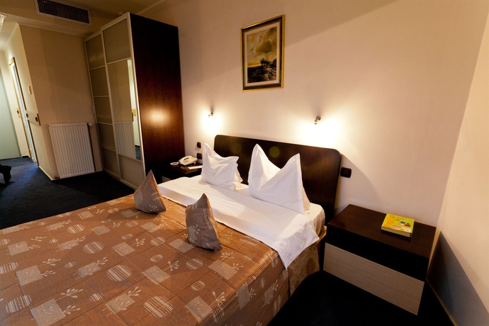 Imagen de la habitación del Hotel Dacia, Bucarest. Foto 9