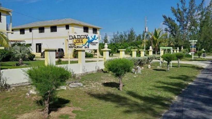 Imagen de los exteriores del Hotel Daddy Joes. Foto 15