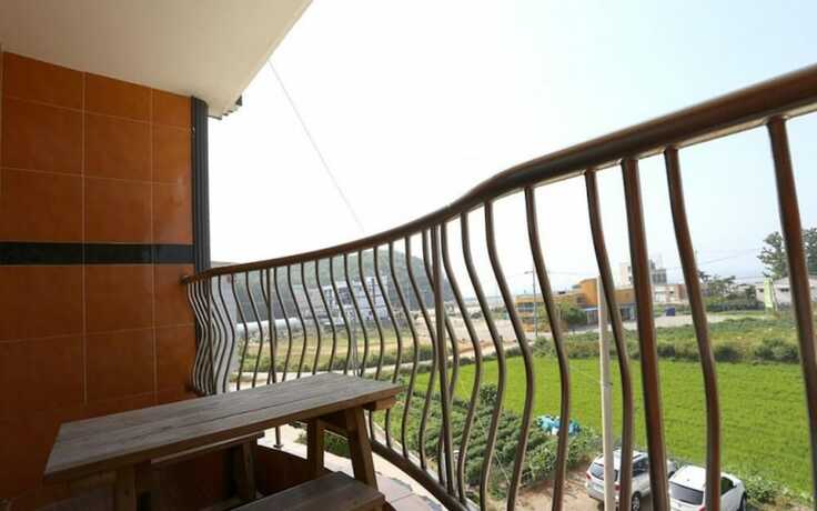 Imagen de la habitación del Hotel Daebudo Healing Pension. Foto 18