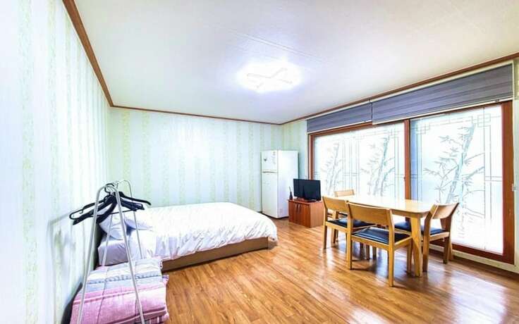 Imagen de la habitación del Hotel Daebudo Wanggeon Village Pension. Foto 20