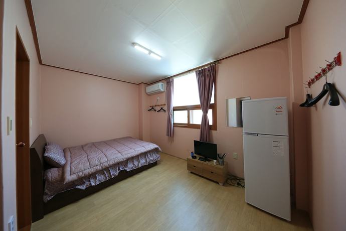 Imagen de la habitación del Hotel Daecheon Garim Pension. Foto 10