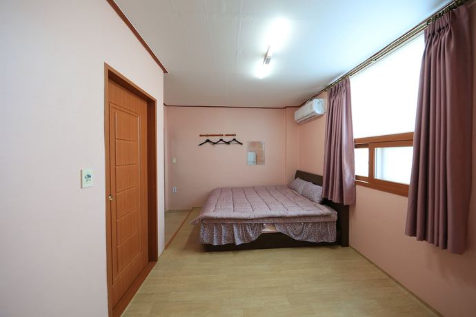 Imagen de la habitación del Hotel Daecheon Garim Pension. Foto 12