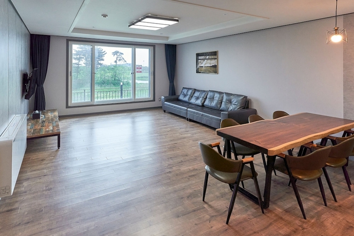 Imagen de la habitación del Hotel Daecheon SN. Foto 4