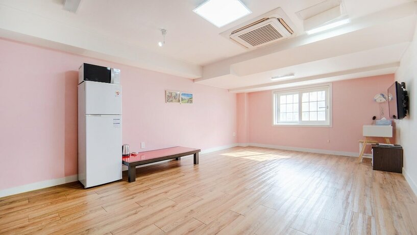 Imagen de la habitación del Hotel Daecheon Swiss Chalet Spa Pension. Foto 14