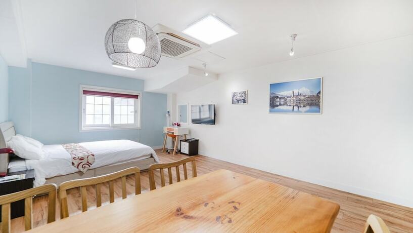 Imagen de la habitación del Hotel Daecheon Swiss Chalet Spa Pension. Foto 16