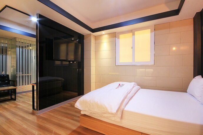 Imagen general del Hotel Daegu Bonridong Technic. Foto 2