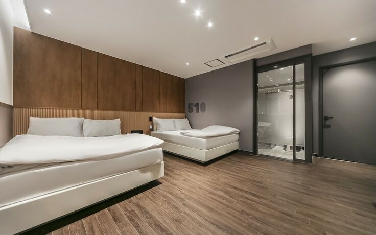 Imagen de la habitación del Hotel Daegu Dongcheondong B. Foto 19