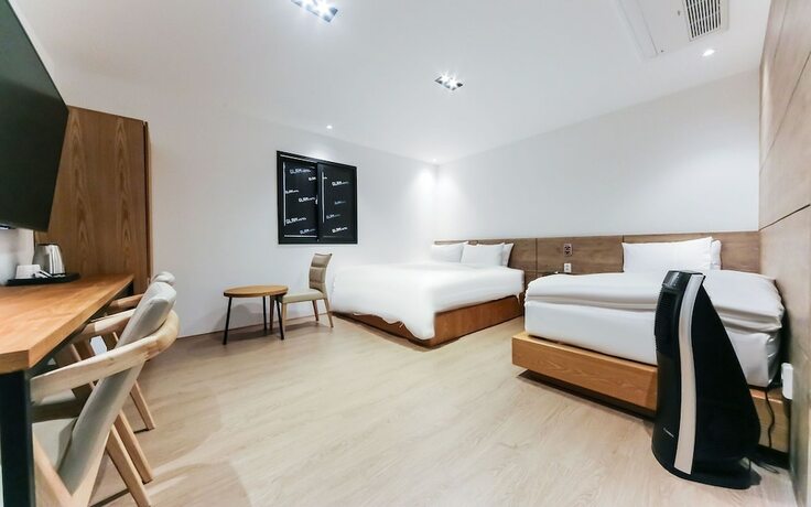 Imagen de la habitación del Hotel Daegu Dongcheondong Glam. Foto 17