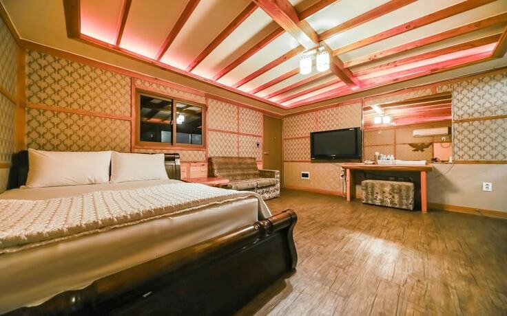 Imagen de la habitación del Hotel Daegu Dongchon Hill. Foto 15