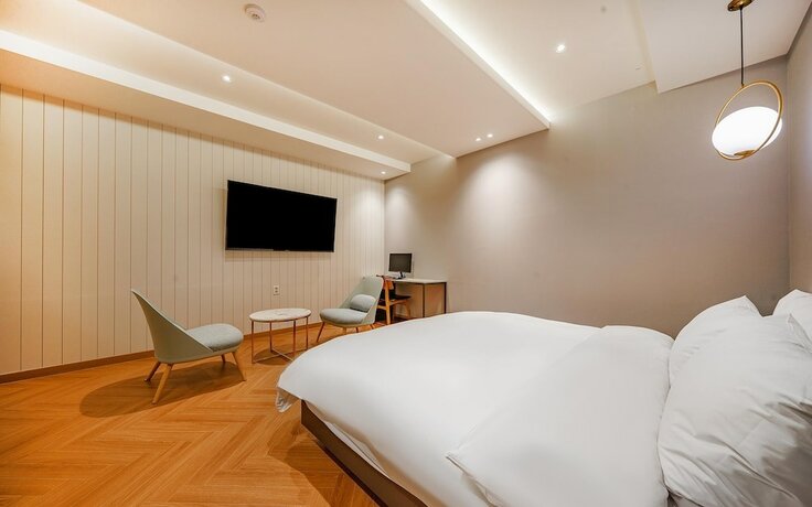 Imagen de la habitación del Hotel Daegu Dongdaegu Station Cherish. Foto 17