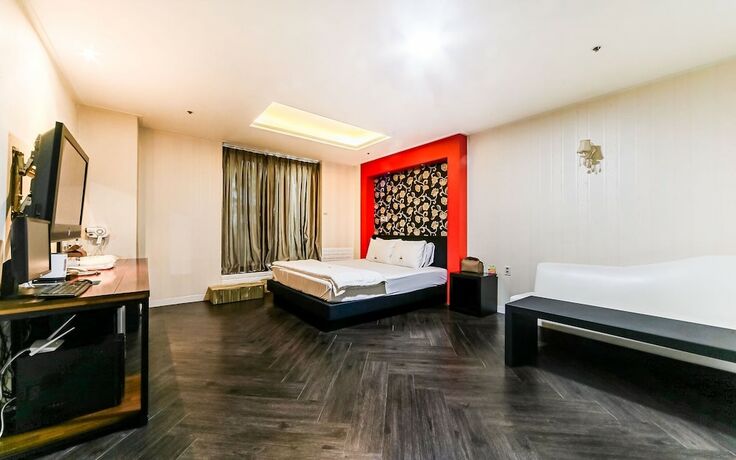 Imagen de la habitación del Hotel Daegu Dongdaegu Station In The. Foto 36