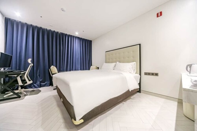 Imagen de la habitación del Hotel Daegu Dongseongro Labella. Foto 15