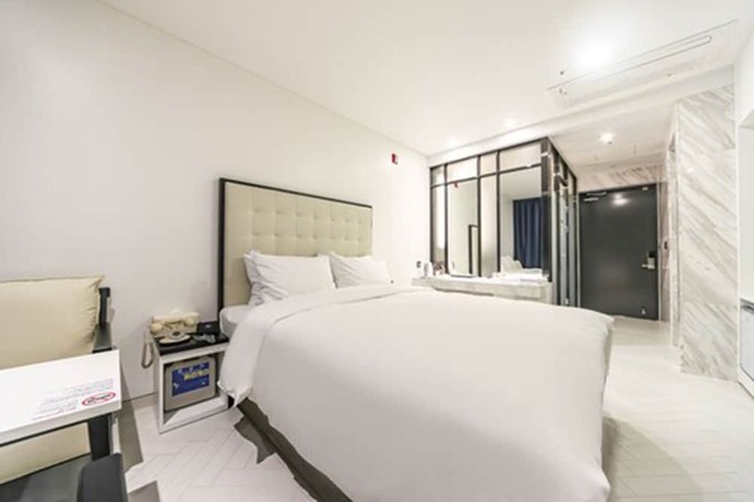 Imagen de la habitación del Hotel Daegu Dongseongro Labella. Foto 16