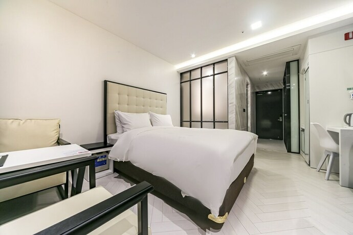 Imagen de la habitación del Hotel Daegu Dongseongro Labella. Foto 36