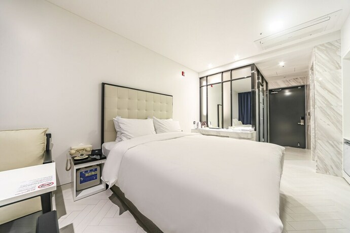 Imagen de la habitación del Hotel Daegu Dongseongro Labella. Foto 37