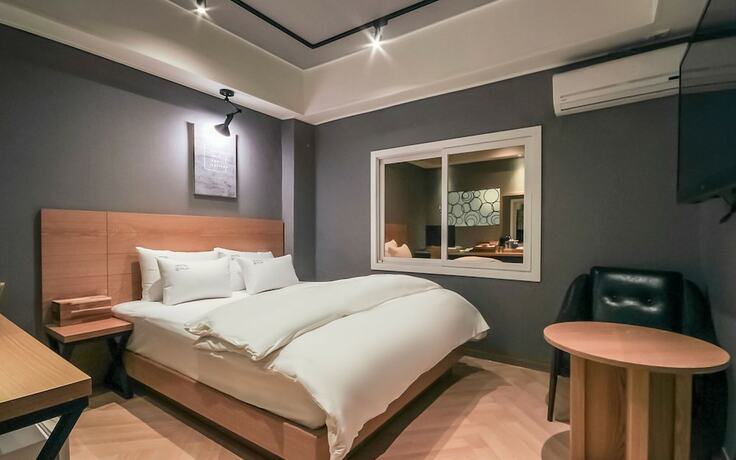Imagen de la habitación del Hotel Daegu Duryu Play. Foto 17