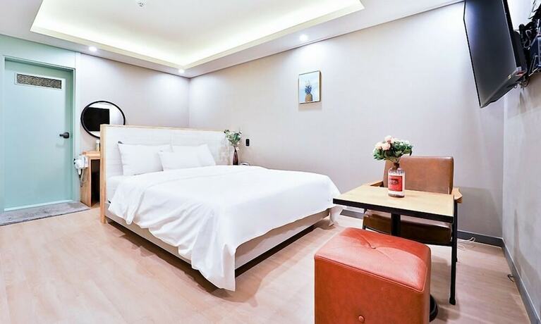 Imagen de la habitación del Hotel Daegu Seongseo Series 5.0. Foto 20