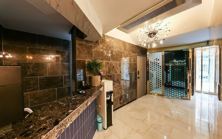 Imagen general del Hotel Daejeon Jungri Art Bin. Foto 5