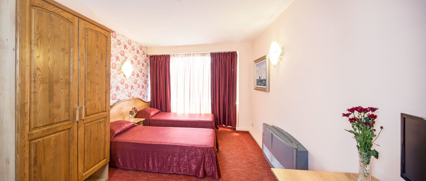 Imagen de la habitación del Hotel Dafi. Foto 8