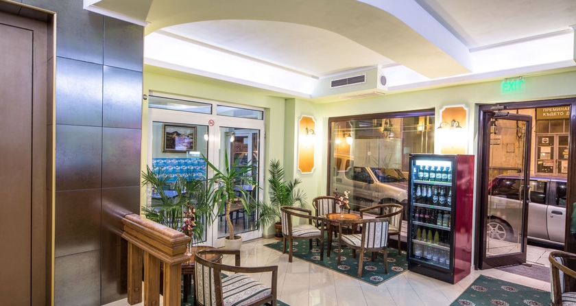 Imagen de los interiores del Hotel Dafi. Foto 15