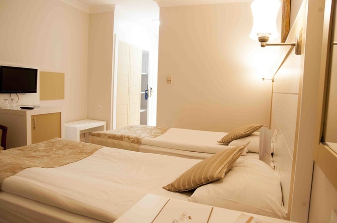 Imagen de la habitación del Hotel Dafne. Foto 11