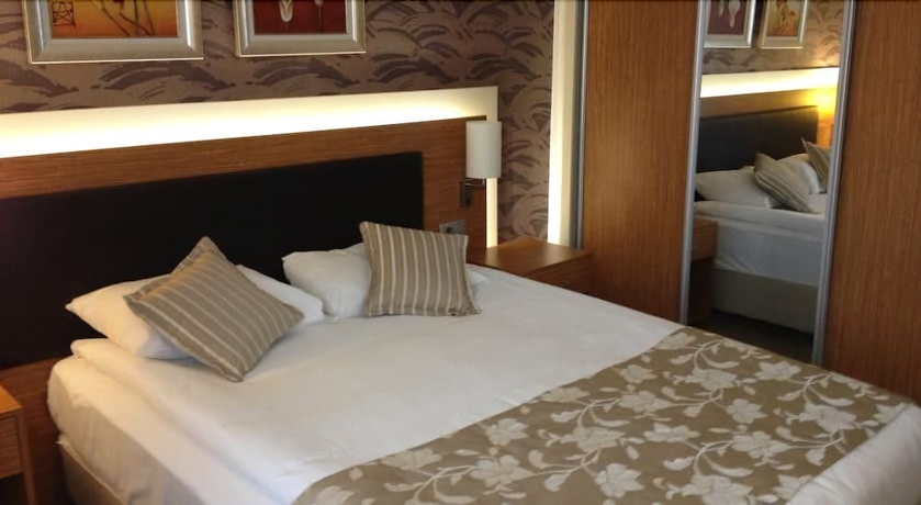 Imagen de la habitación del Hotel Dafne. Foto 13