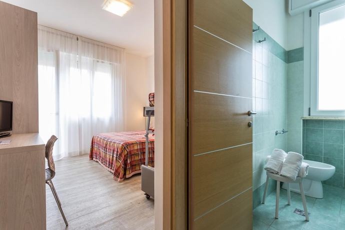 Imagen de la habitación del Hotel Dafne, Lido di Savio. Foto 4