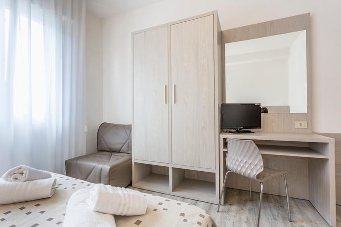 Imagen de la habitación del Hotel Dafne, Lido di Savio. Foto 8