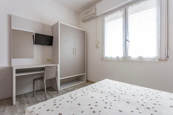 Imagen de la habitación del Hotel Dafne, Lido di Savio. Foto 14