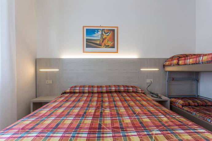 Imagen de la habitación del Hotel Dafne, Lido di Savio. Foto 15