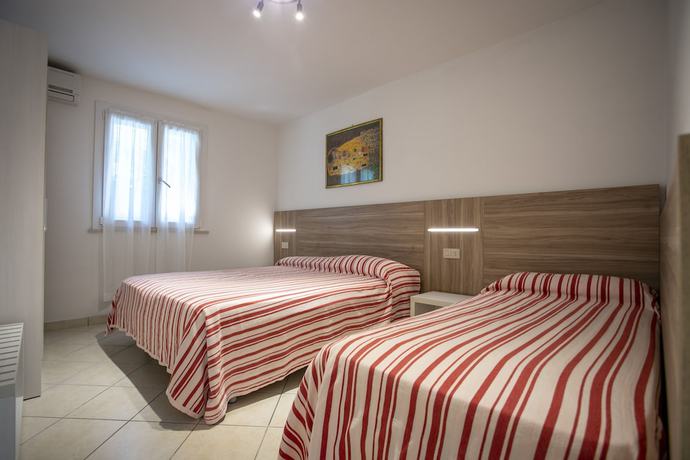 Imagen de la habitación del Hotel Dafne, Lido di Savio. Foto 16