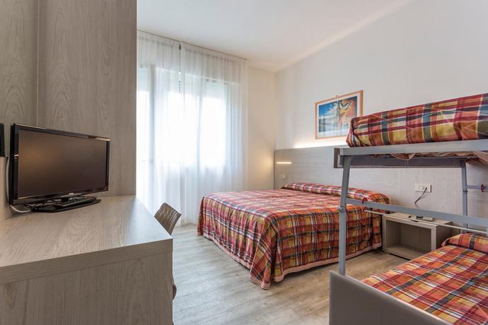 Imagen de la habitación del Hotel Dafne, Lido di Savio. Foto 19